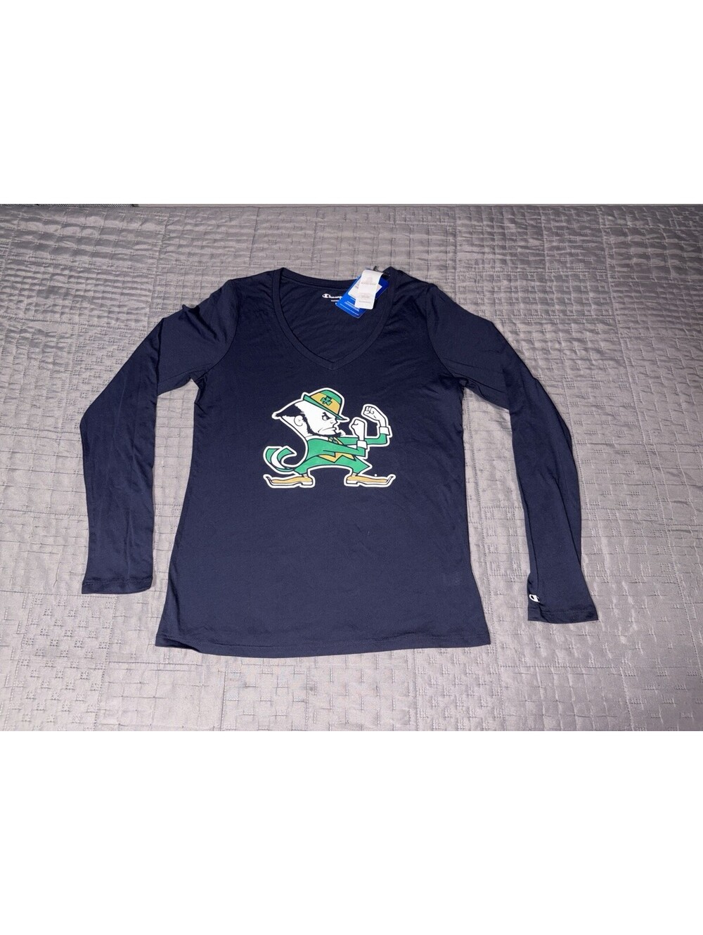 Champion Notre Dame Fighting Irish Women’s Long Sleeve Shirt Medium NWT